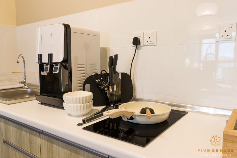 Japandi Premium Studio with Bathtub - room photo 18